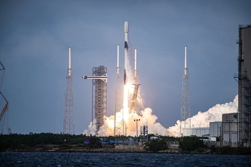 SpaceX第三次发射O3b新型MEO通信卫星，O3b在轨卫星出现能源问题_腾讯新闻