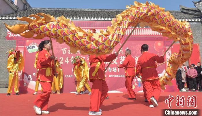 锦绣中国年｜江西赣县：祥龙瑞狮闹新春 文艺汇演齐登台_腾讯新闻