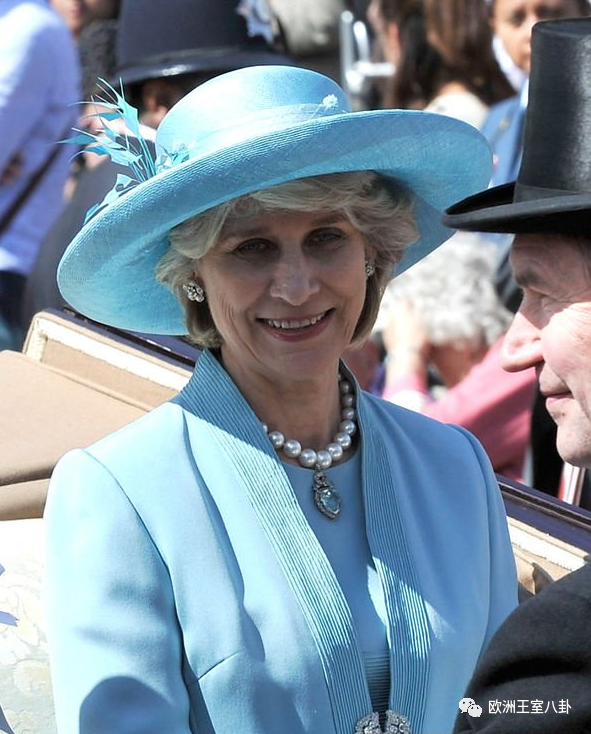 优雅50年的旁支公爵夫人都是怎么戴帽子的?_腾讯新闻