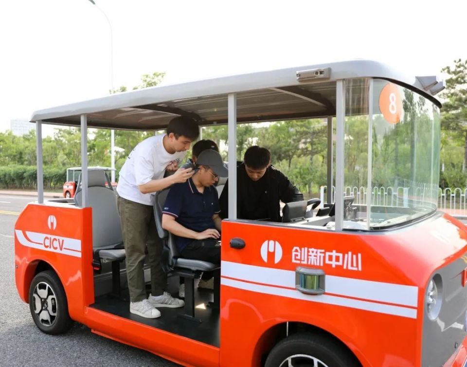 清华大学,北京航空航天大学,吉林大学,复旦大学,哈尔滨工业大学等中外