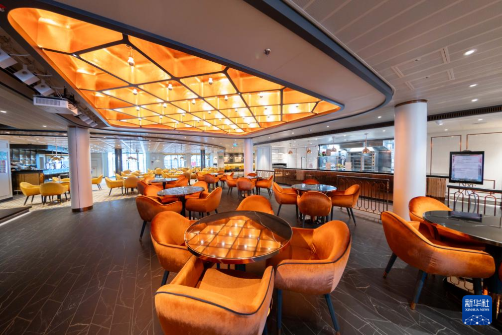 走进运营中的"爱达·魔都号"