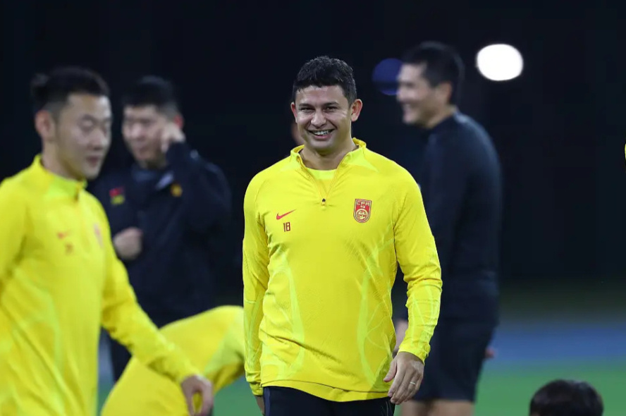 春分大战cctv5直播新加坡vs中国男足国足新帅为何重视艾克森