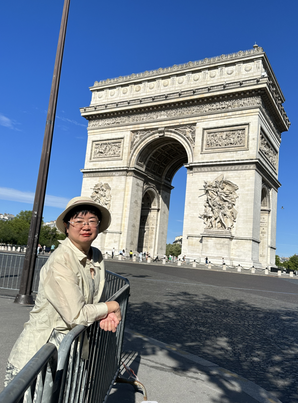 我45岁,放弃北京户口和工作,送儿子留学西班牙,惊吓和惊喜并存