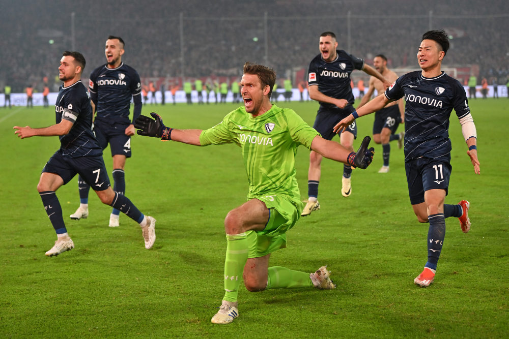 足球——德甲升降级附加赛:波鸿队成功保级