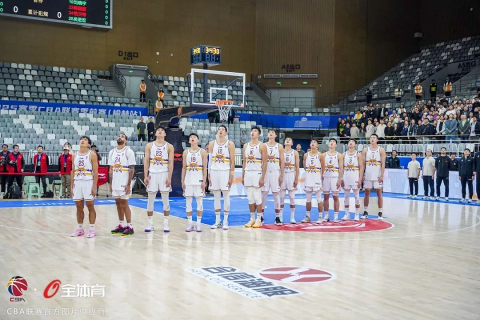 具体开票时间请留意俱乐部社交媒体账号内容:韩雨峰