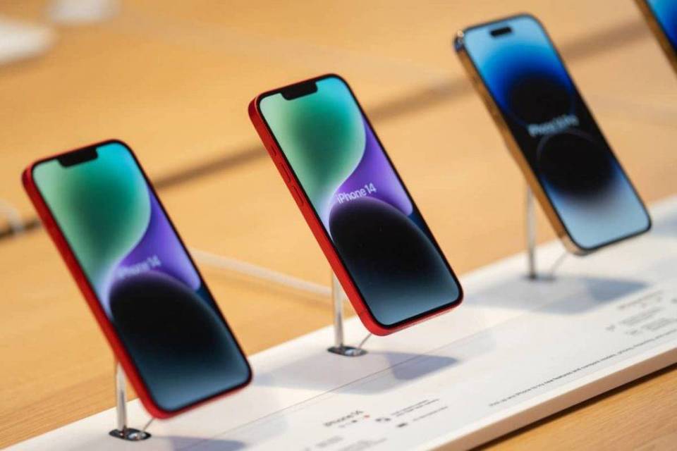 iphone 13s」传闻中明年的大更新 iphone 17 slim ,更像是苹果为应对