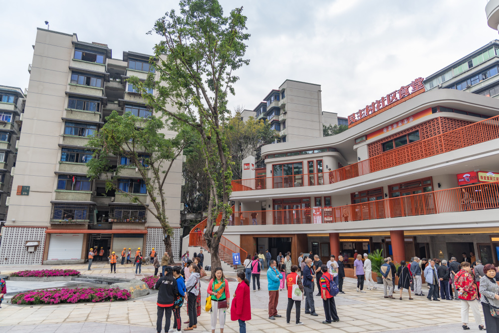 新华社记者 黄伟 摄4月28日,重庆市九龙坡区谢家湾街道民主村片区城市