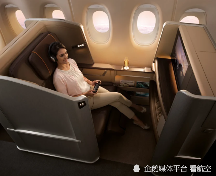 近日,新加坡航空发布了新的波音777-300er内饰.-腾讯新闻