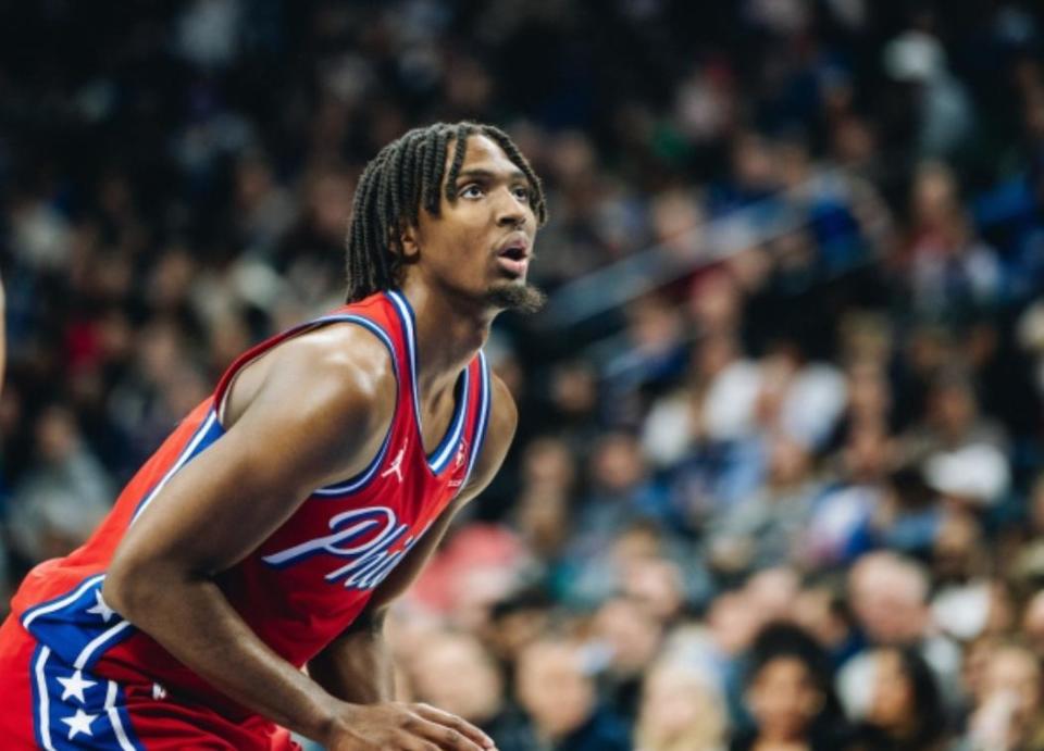 31分33分恩比德也躺赢洛瑞梦回巅峰东部鱼腩3连败