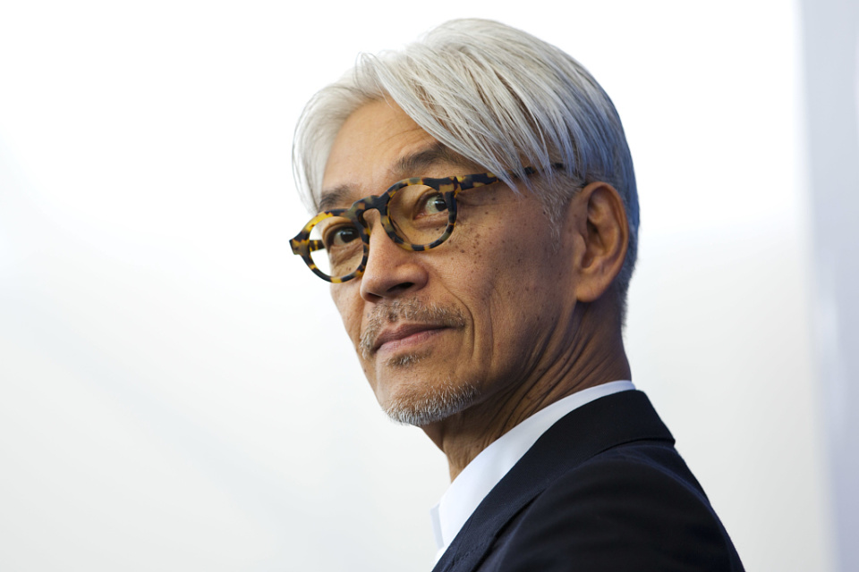 坂本龙一rain图片