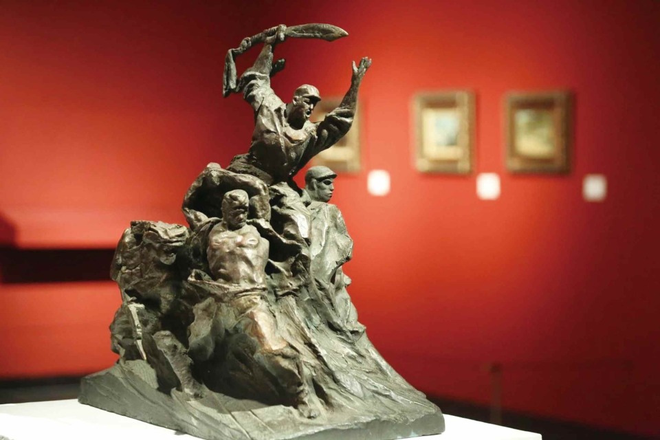 潘鹤:创作有血有肉的时代雕塑_腾讯新闻