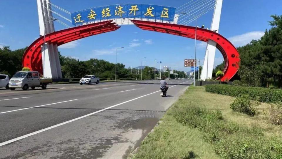 迁安滨河街道右岸新城图片