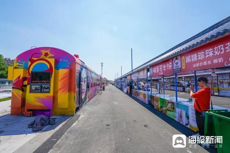 16日开业环联夜市搬迁基本完成新增集装箱摊位网红火车