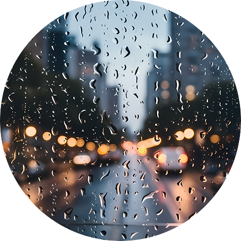 雨一直下,他们一直都在