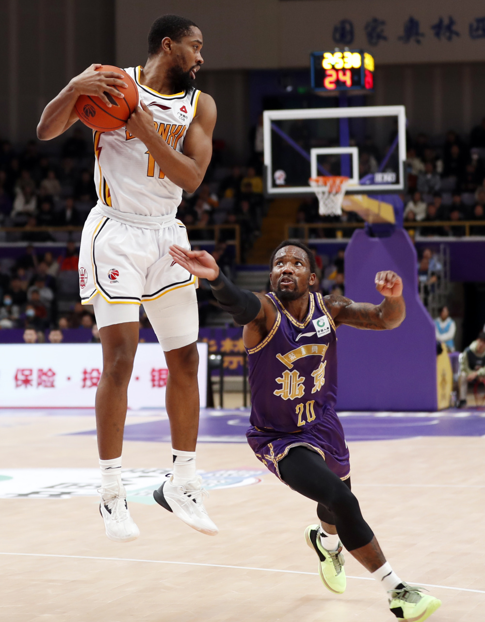 篮球cba常规赛北京控股不敌山西汾酒