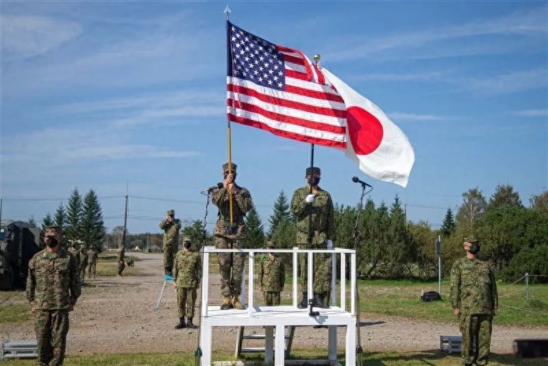 美国喊话，呼吁中国推动中东和平，美日联合军演，在台岛附近集结_腾讯新闻