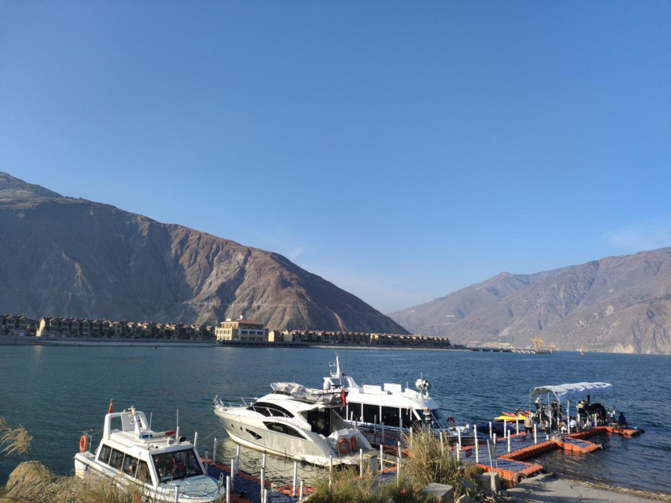 昆明第一大港东川港建设正酣_腾讯新闻