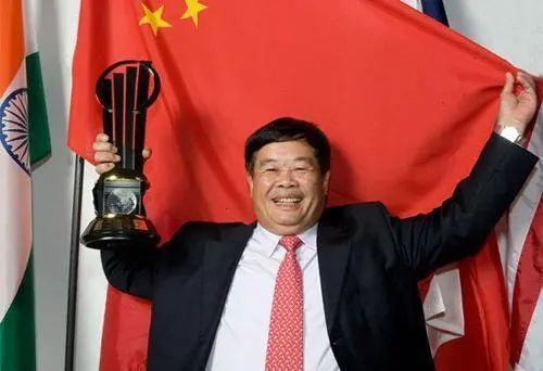 曹德旺:穷不求三人,富不济三人