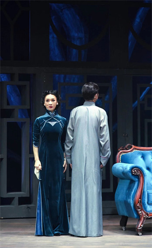 宝山沪剧团名誉团长华雯曾经不止一次说过,推出话剧《雷雨》就是希望