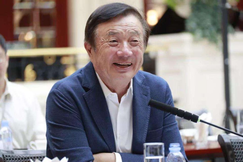 任正非为什么坚持华为5年内不造车,余承东恐怕最清楚!