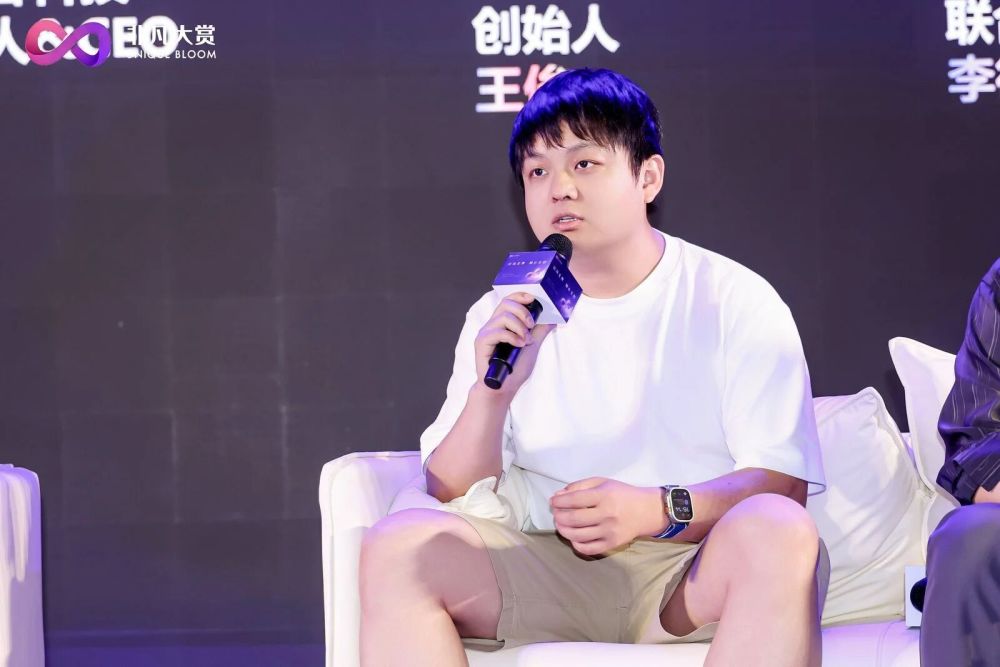 AI内容成本暴跌的假象：你以为在建“无限片场”，其实在给算法喂垃圾？ · 原文图片 2