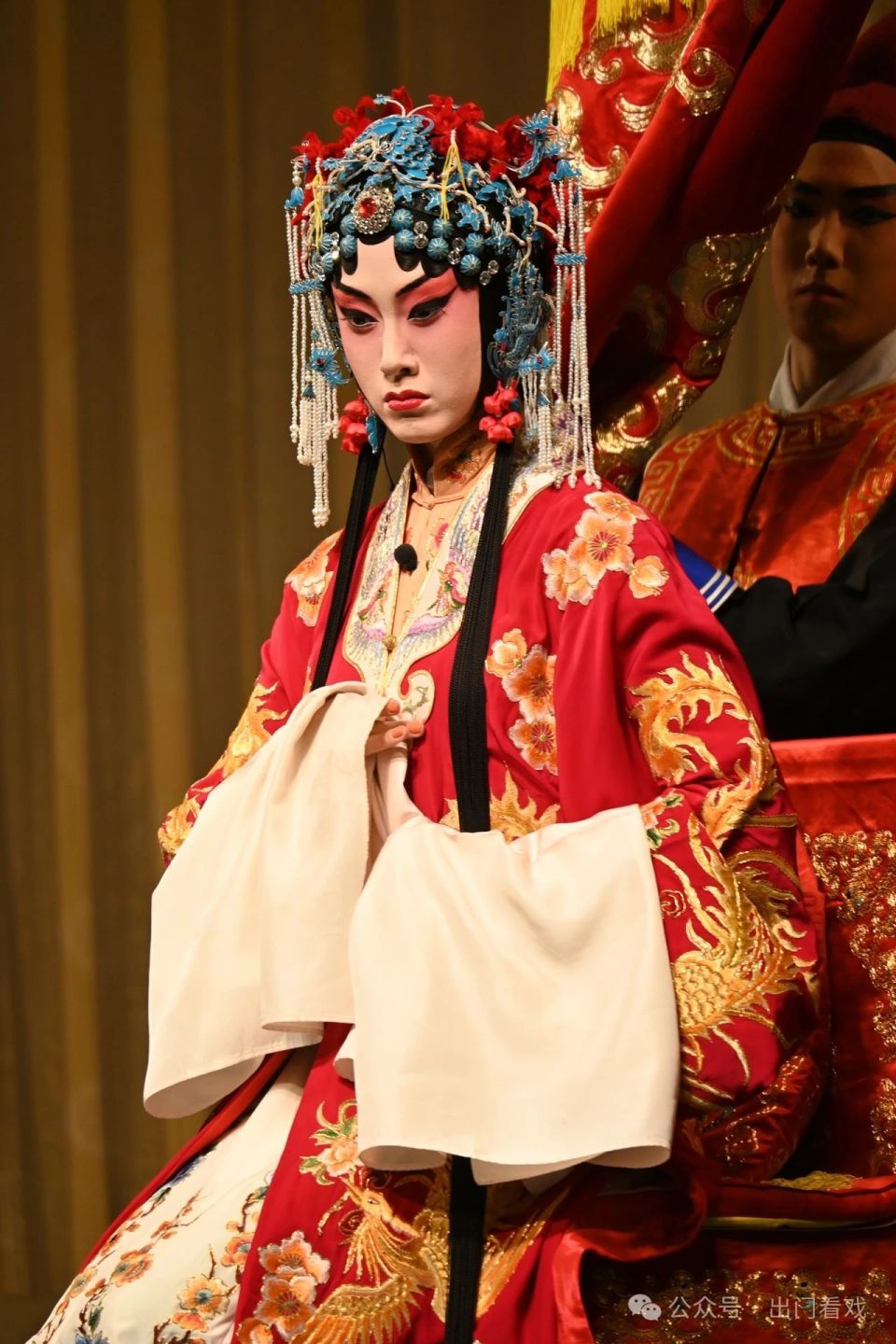 就连《锁麟囊》也是很久没看了