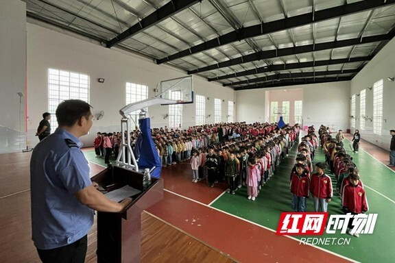 桃江县武潭镇联合开展未成年人防性侵安全教育讲座