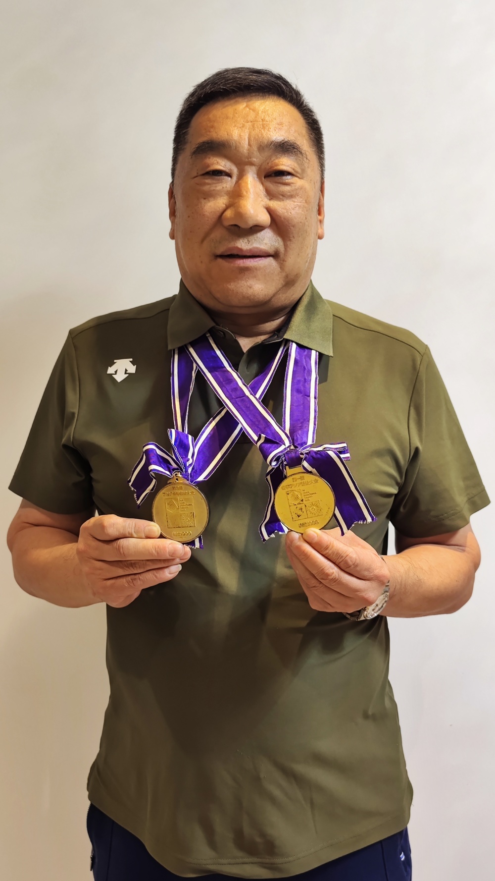 亚冬会两届男子冰球冠军之师队员王辉: 曾在最后十