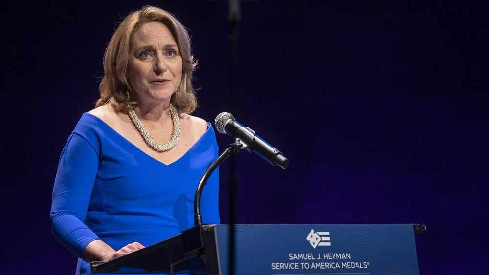 近日,美国国防部常务副部长凯瑟琳61希克斯,在美太空司令部发表讲话