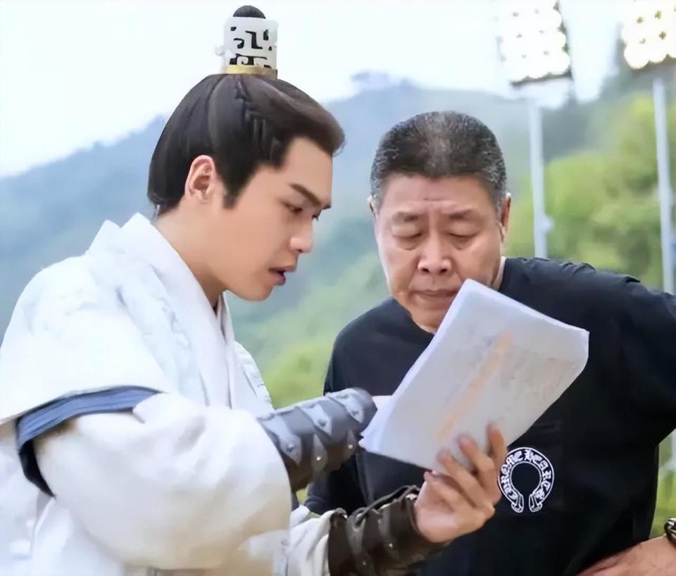 著名导演张健被强制执行,标的2000万元!曾被儿子张若昀起诉