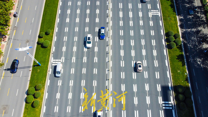 注意减速1公里长鱼骨线现身济南经十路