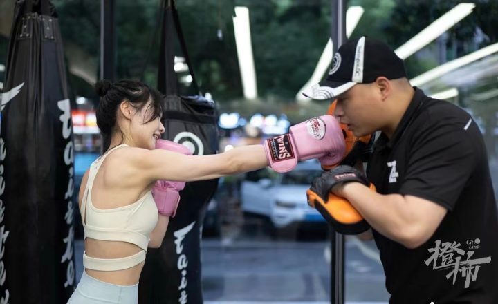 《热辣滚烫》上映,杭州健身教练:不下二十个女学员过来咨询拳击课