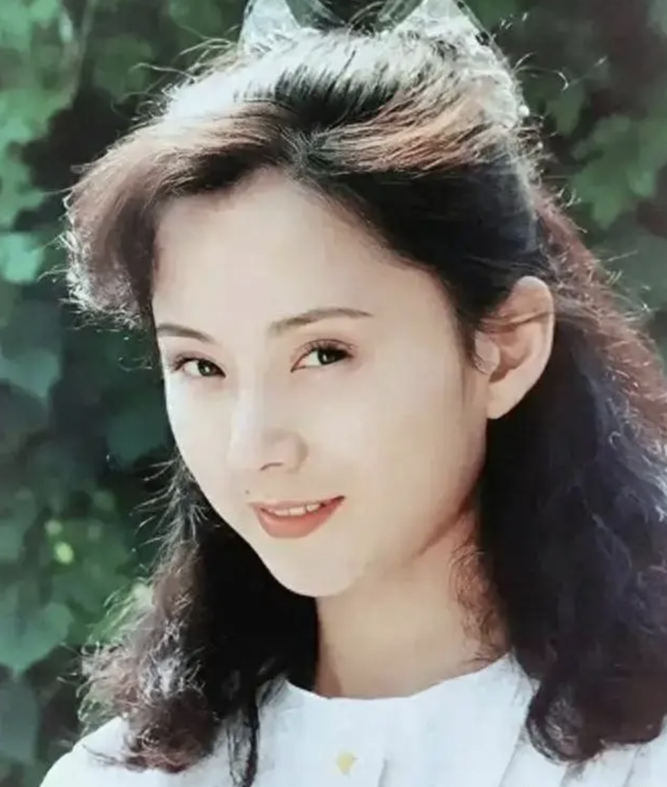 陈晓旭 陈晓旭演了3年林黛玉，去世后，惜春胡泽红说：“她是装出来的”-腾讯新闻