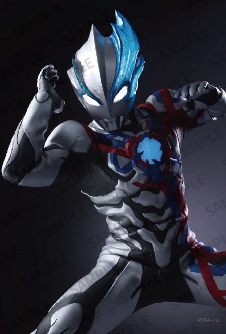 布莱泽奥特曼周边写真与街机卡 没想到他还是一位泰拳高手