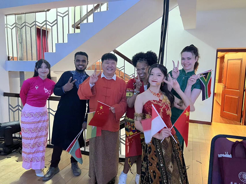 遇见中国赞比亚姑娘莎蕾特这里让我有家的感觉