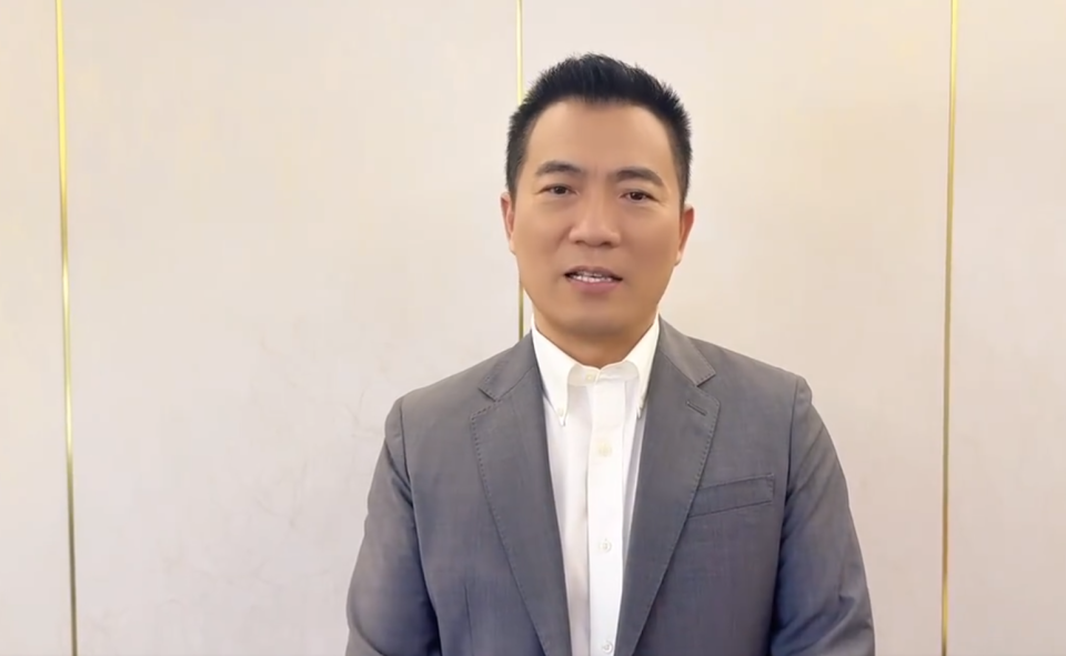 批评拜合拉木惹争议后,黄健翔发8字支持国足生死战:丢掉幻想,坚守陪伴