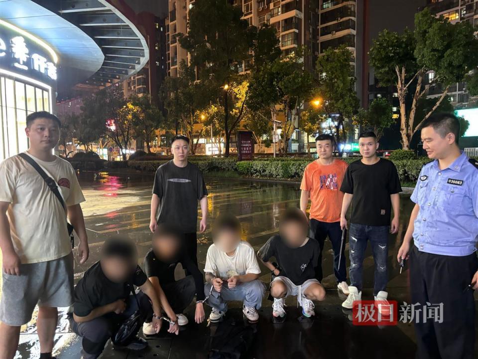 百度新聞：劉佰溫白小姐一碼一肖中特中特期期準(zhǔn)蹊蹺二手車合同牽出洗錢大案！武漢洪山警方斬?cái)嗑硟?nèi)洗錢團(tuán)伙，“強(qiáng)盛集團(tuán)阿強(qiáng)”等12人被刑拘