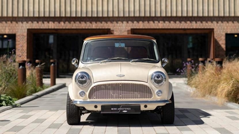 复古mini纯电动车发布,售价超百万!_腾讯新闻