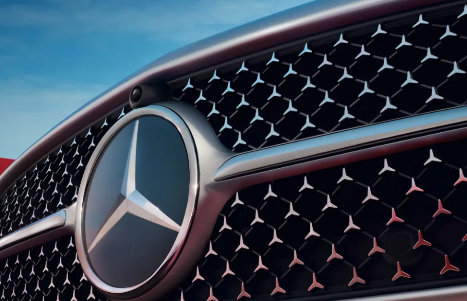 奔驰又妥协了跌至2518万也卖不动原价3323万起