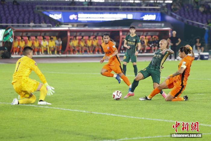 中超：浙江绿城3比1逆转云南玉昆 米特里策梅开二度