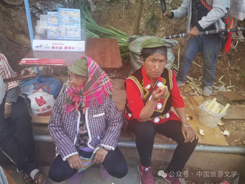 行走丨奔流在地球备忘录上的三江之怒江"澡塘会"