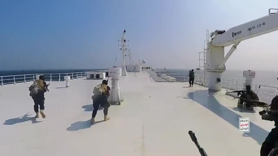 也门胡塞武装宣称扣押以色列船只图