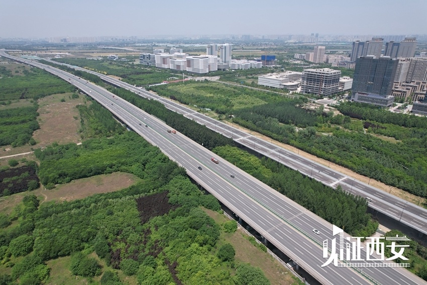 助力西咸一体化!西安连霍高速辅道快速路通车