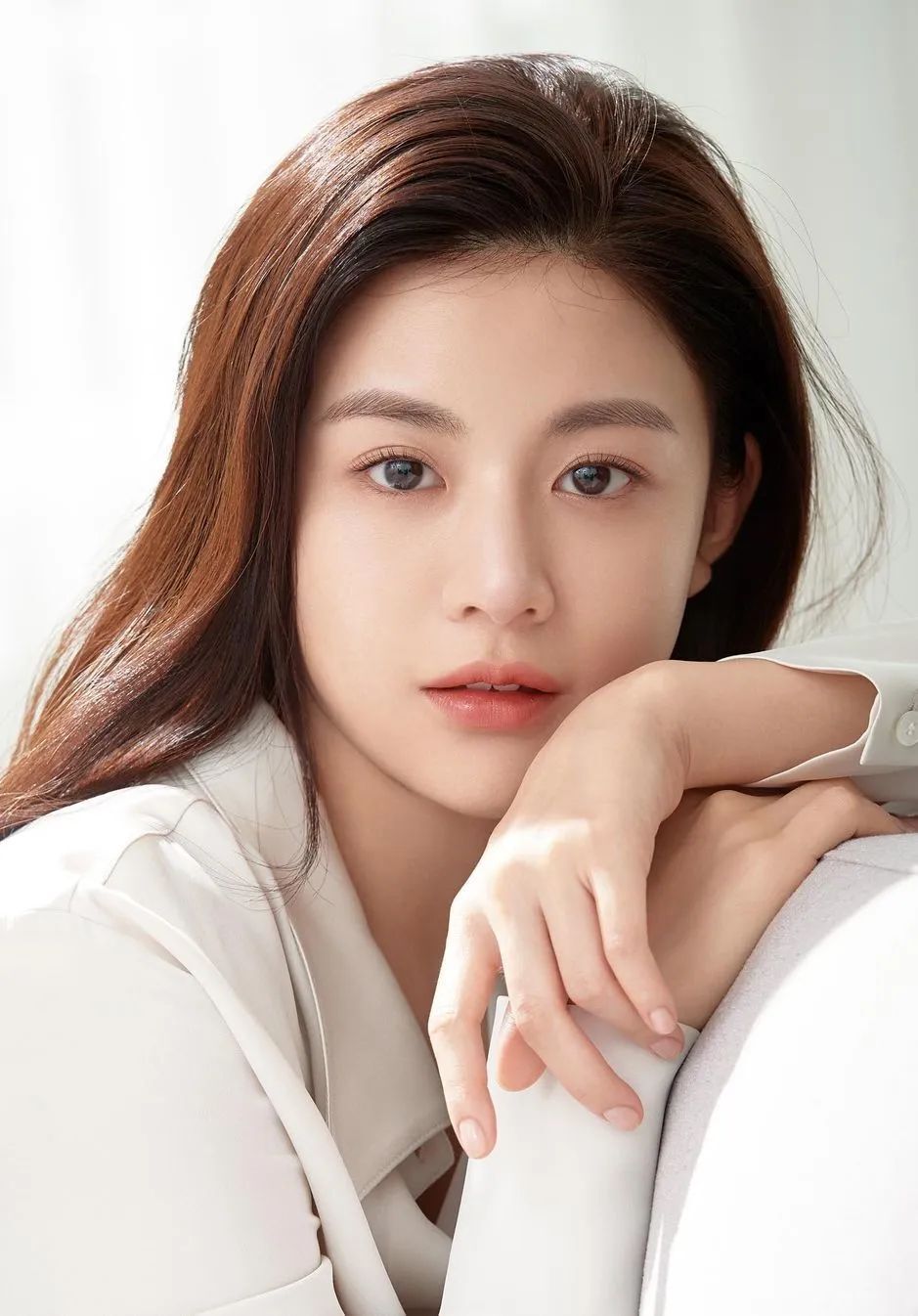 低山根审美上热搜,韩国审美又有新模板_腾讯新闻