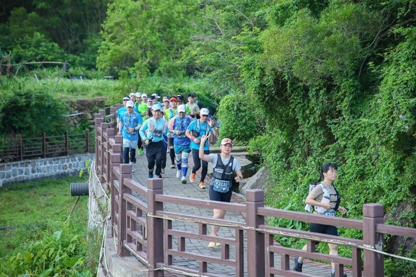 全国近2000越野爱好者齐聚汕头南澳感受山海浪漫