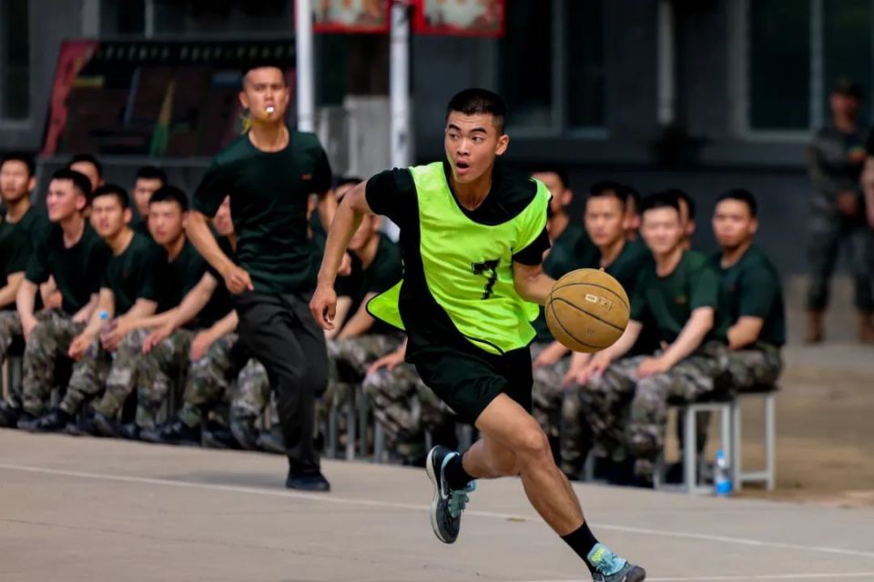 春季新训|武警北京总队新兵团2024年春季新训"精锐杯"篮球联赛正式