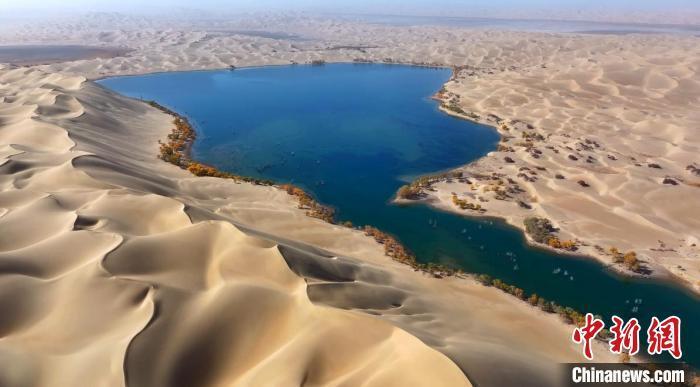 在新疆巴州尉犁县塔克拉玛干沙漠的深处,隐藏着一个秘境——罗布湖.