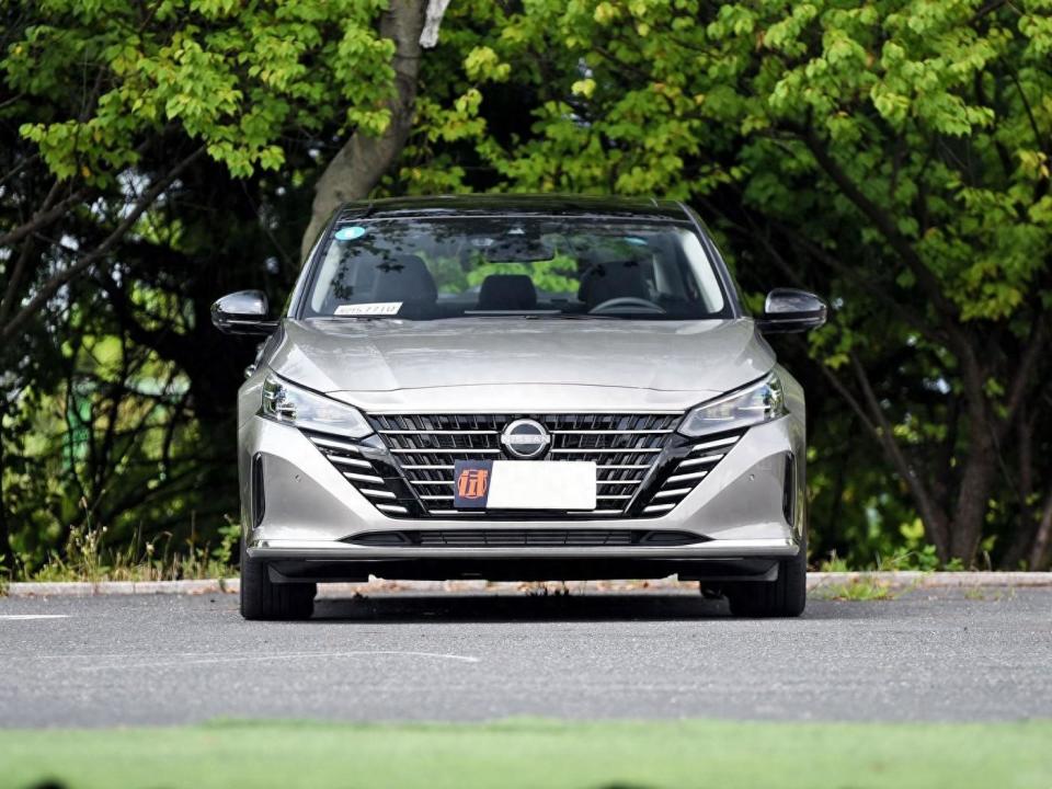 新"天籁"香起来了,乞丐版仅13.29万,除了cvt还能找出槽点么?