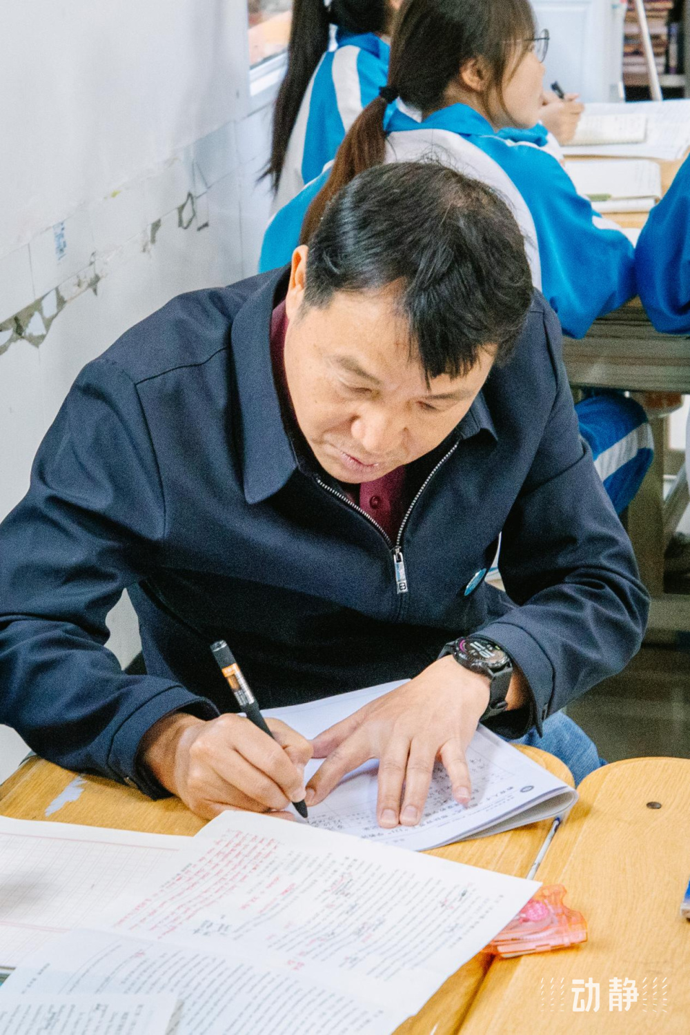 西部教育人才"组团式"帮扶:高三"番禺班"的一天