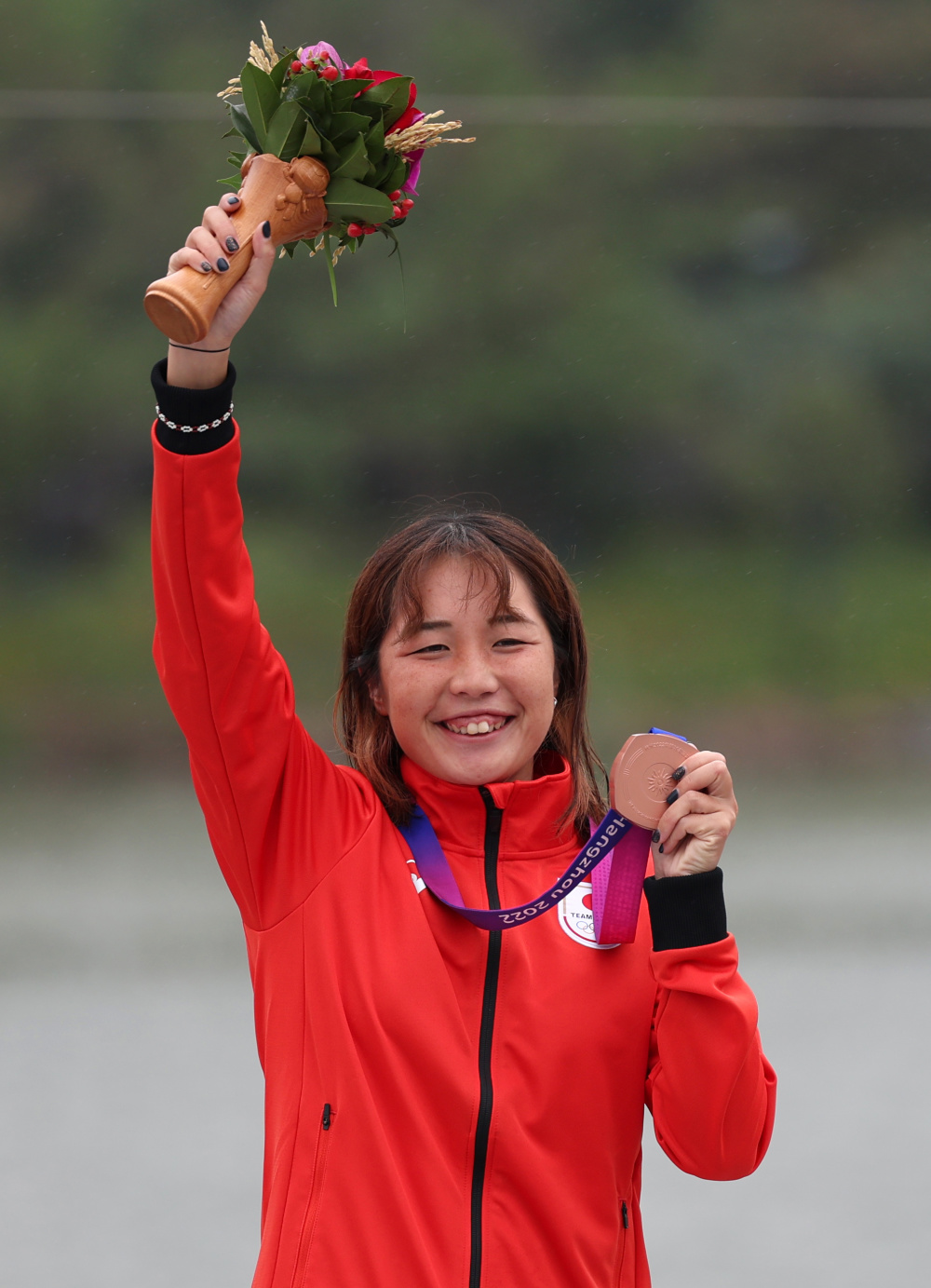 皮划艇激流回旋——黄娟获女子单人划艇冠军(2)_腾讯新闻